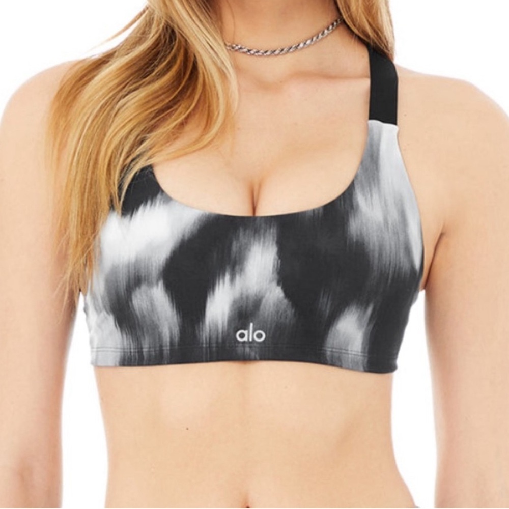 Alo Yoga Vapor Aurora Take Charge Bra